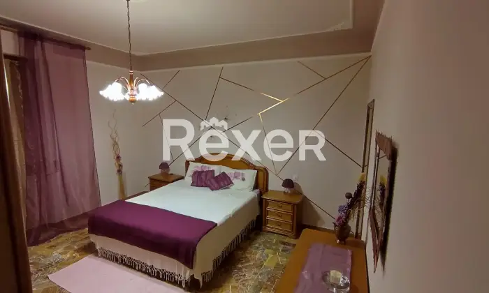 Rexer-Casole-dElsa-Vivere-le-colline-toscane-ultimo-piano-con-vista-balcone-e-garage-Altro