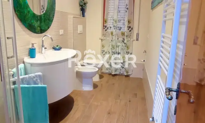 Rexer-Casole-dElsa-Vivere-le-colline-toscane-ultimo-piano-con-vista-balcone-e-garage-Altro