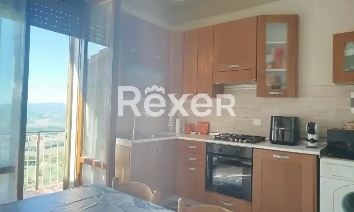 Rexer-Casole-dElsa-Vivere-le-colline-toscane-ultimo-piano-con-vista-balcone-e-garage-Altro