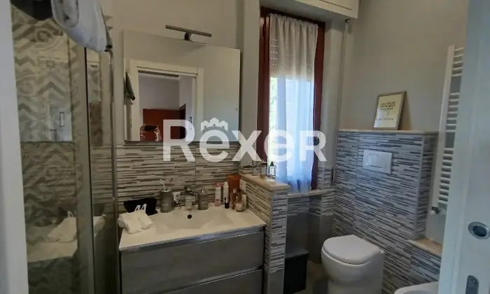 Rexer-Casole-dElsa-Vivere-le-colline-toscane-ultimo-piano-con-vista-balcone-e-garage-Altro