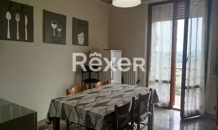 Rexer-Casole-dElsa-Vivere-le-colline-toscane-ultimo-piano-con-vista-balcone-e-garage-Altro