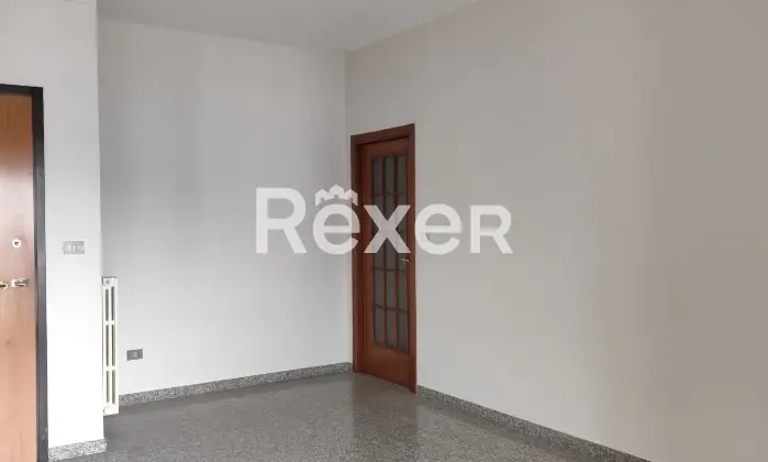 Rexer-Foggia-Trilocale-al-sesto-piano-con-ascensore-balconi-e-ripostiglio-Altro