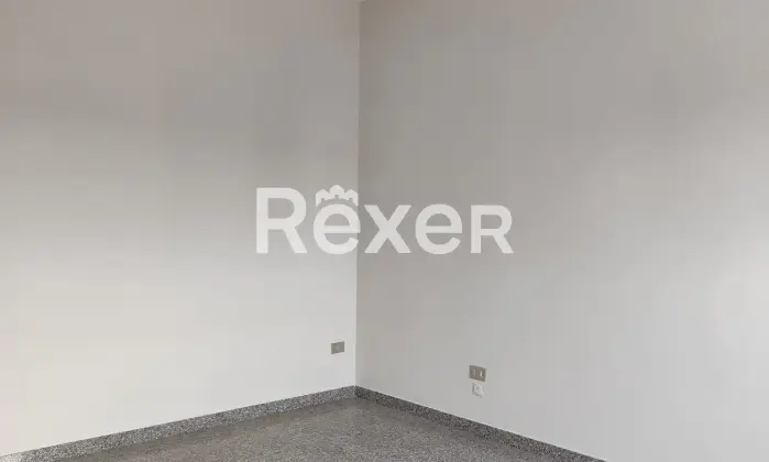 Rexer-Foggia-Trilocale-al-sesto-piano-con-ascensore-balconi-e-ripostiglio-Altro