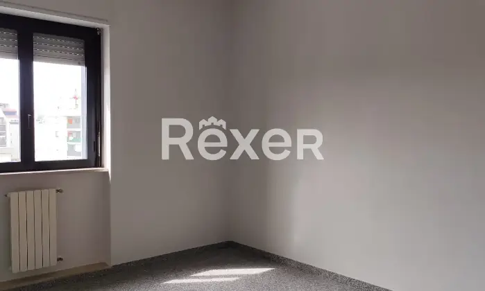 Rexer-Foggia-Trilocale-al-sesto-piano-con-ascensore-balconi-e-ripostiglio-Altro