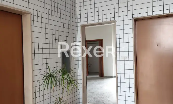 Rexer-Foggia-Trilocale-al-sesto-piano-con-ascensore-balconi-e-ripostiglio-Altro