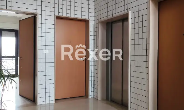 Rexer-Foggia-Trilocale-al-sesto-piano-con-ascensore-balconi-e-ripostiglio-Altro