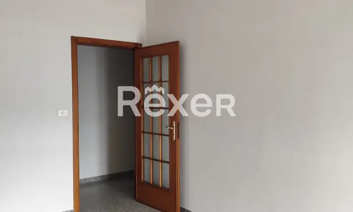 Rexer-Foggia-Trilocale-al-sesto-piano-con-ascensore-balconi-e-ripostiglio-Altro