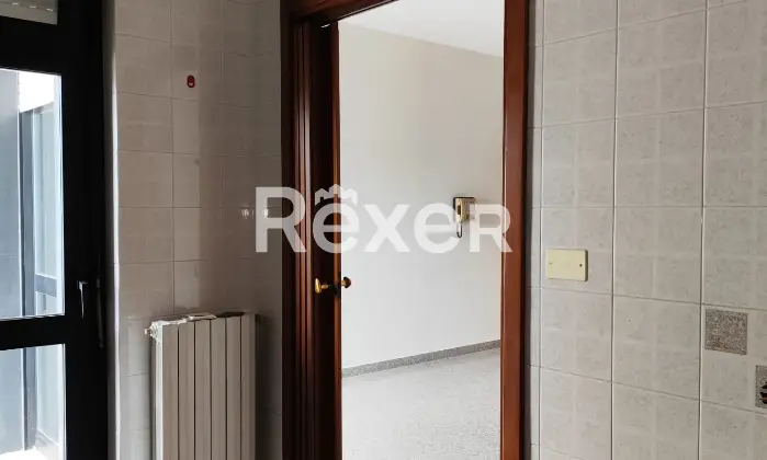 Rexer-Foggia-Trilocale-al-sesto-piano-con-ascensore-balconi-e-ripostiglio-Altro