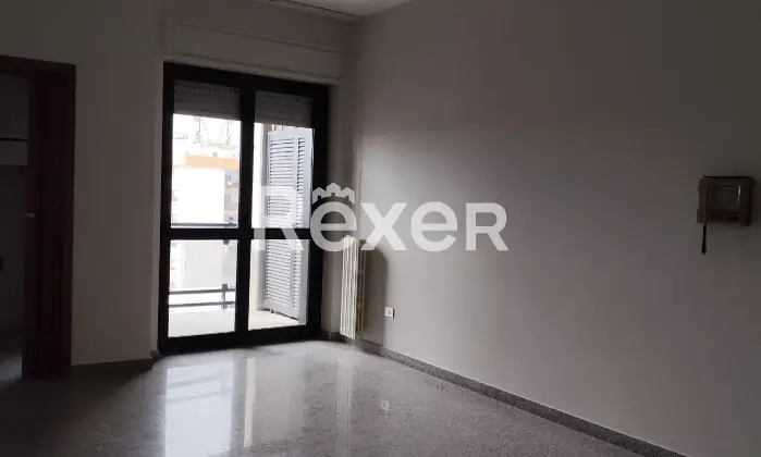 Rexer-Foggia-Trilocale-al-sesto-piano-con-ascensore-balconi-e-ripostiglio-Altro