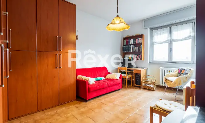 Rexer-Milano-Tre-locali-piano-alto-Altro