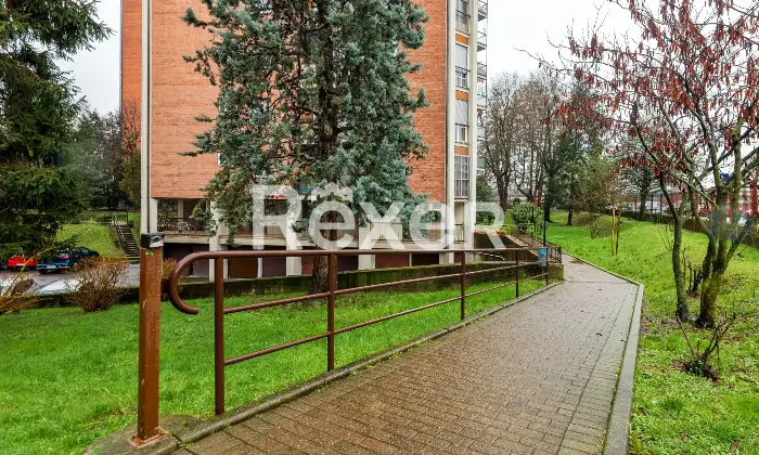 Rexer-Milano-Tre-locali-piano-alto-Altro