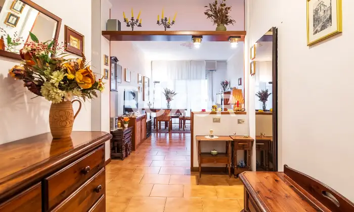 Rexer-Milano-Tre-locali-piano-alto-Altro