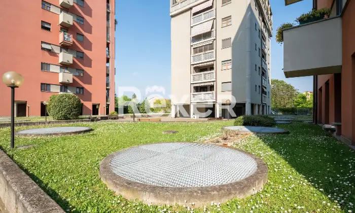 Rexer-Milano-ATTICO-SU-DUE-LIVELLI-CON-TERRAZZO-VIVIBILE-E-BOX-Altro