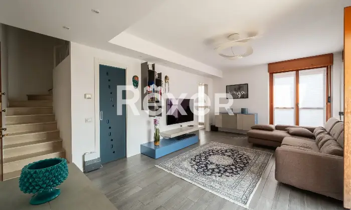 Rexer-Milano-ATTICO-SU-DUE-LIVELLI-CON-TERRAZZO-VIVIBILE-E-BOX-Altro