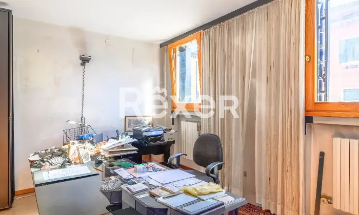 Rexer-Venezia-Casa-indipendente-su-pi-livelli-con-ampia-mansarda-e-giardino-privato-Altro