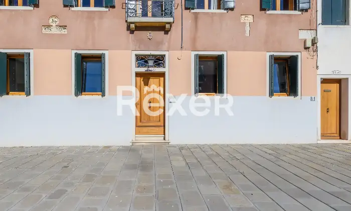 Rexer-Venezia-Casa-indipendente-su-pi-livelli-con-ampia-mansarda-e-giardino-privato-Altro