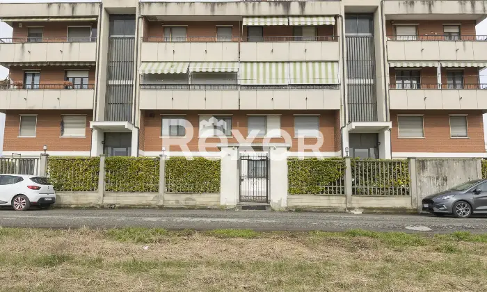 Rexer-Leini-Appartamento-ristrutturato-con-Box-auto-Altro