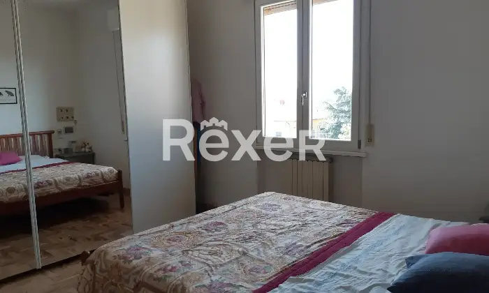 Rexer-Campi-Bisenzio-Vendesi-quadrilocale-Camera-da-letto