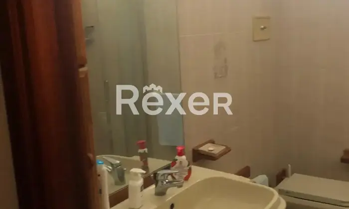 Rexer-Cadeo-Immobile-commerciale-e-residenziale-in-vendita-in-via-Emilia-a-Cadeo-Altro