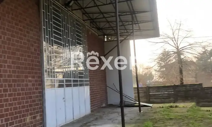 Rexer-Cadeo-Immobile-commerciale-e-residenziale-in-vendita-in-via-Emilia-a-Cadeo-Altro