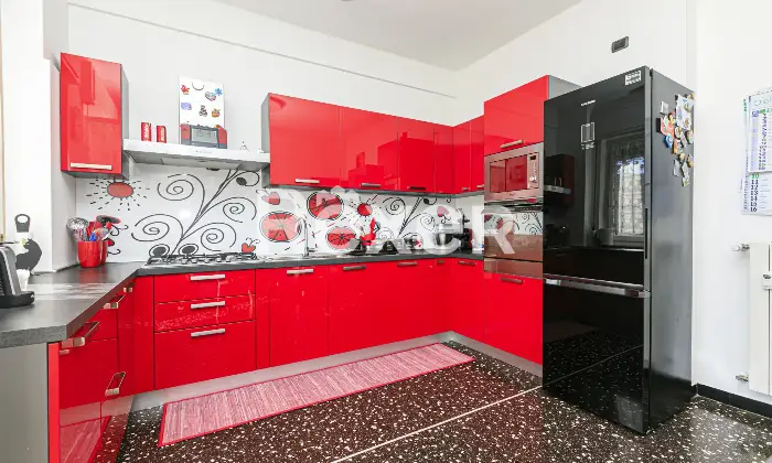 Rexer-Genova-Appartamento-piano-alto-con-posto-auto-Altro