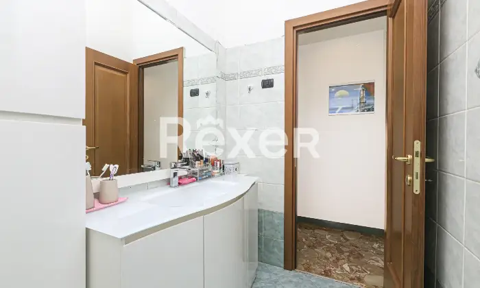 Rexer-Genova-Appartamento-piano-alto-con-posto-auto-Altro