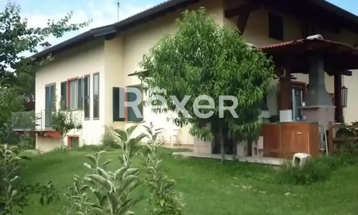 Rexer-Pombia-Villa-bifamiliare-con-piscina-Pombia-NO-Altro
