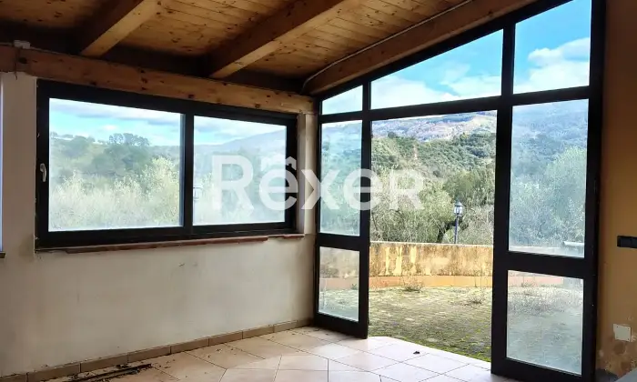 Rexer-Capistrano-Villa-indipendente-con-dependance-e-ampio-terreno-Altro