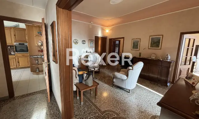 Rexer-Savona-Ampia-metratura-con-vista-panoramica-in-stabile-depoca-Altro