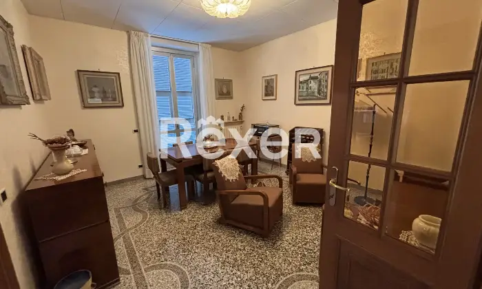 Rexer-Savona-Ampia-metratura-con-vista-panoramica-in-stabile-depoca-Altro