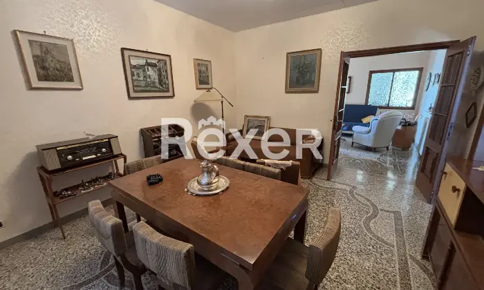 Rexer-Savona-Ampia-metratura-con-vista-panoramica-in-stabile-depoca-Altro