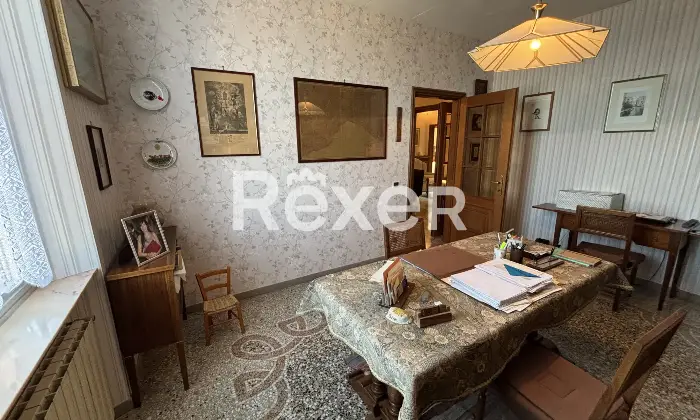 Rexer-Savona-Ampia-metratura-con-vista-panoramica-in-stabile-depoca-Altro