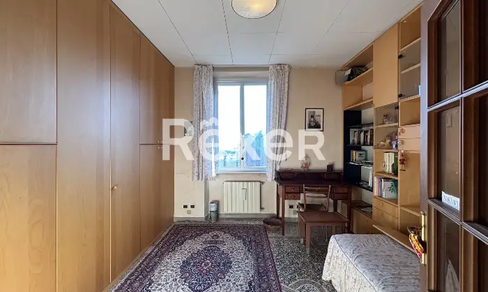 Rexer-Savona-Ampia-metratura-con-vista-panoramica-in-stabile-depoca-Altro