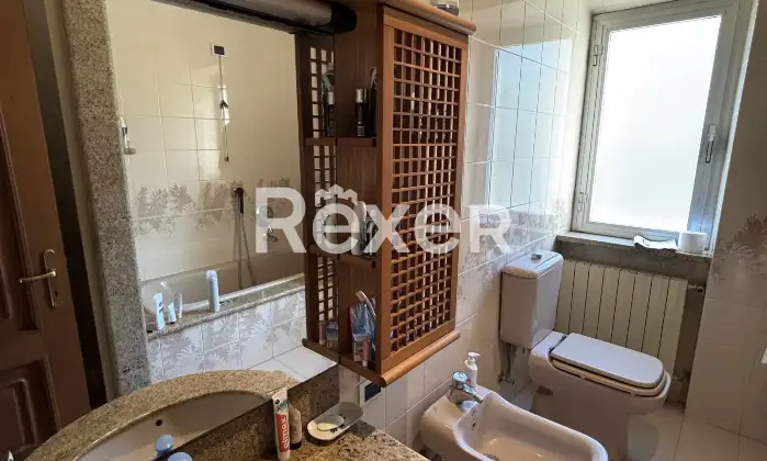 Rexer-Savona-Ampia-metratura-con-vista-panoramica-in-stabile-depoca-Altro