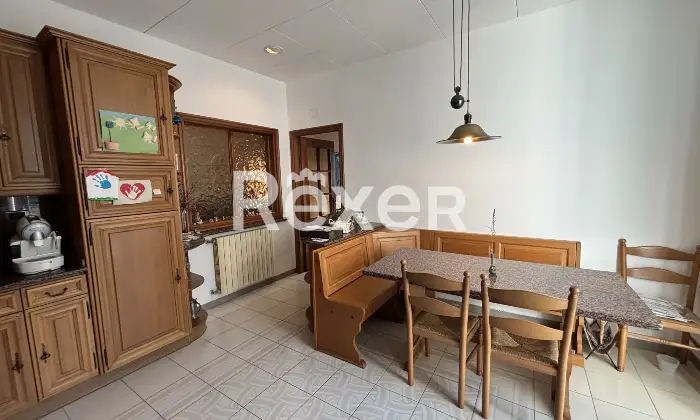 Rexer-Savona-Ampia-metratura-con-vista-panoramica-in-stabile-depoca-Altro