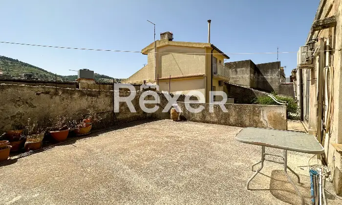 Rexer-Chiaramonte-Gulfi-Casa-indipendente-in-vendita-in-Via-Guglielmo-Marconi-a-Chiaramonte-Gulfi-Terrazzo