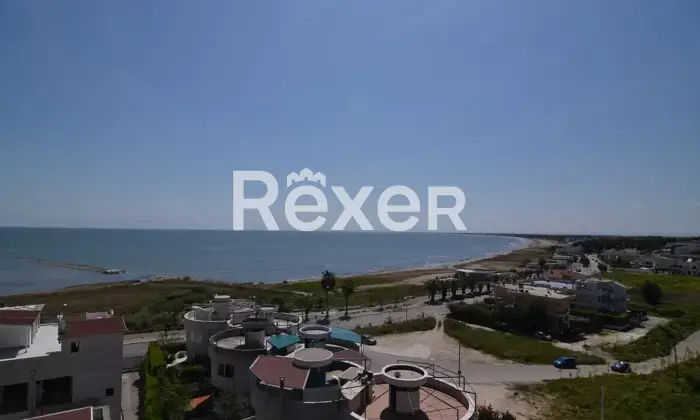 Rexer-Manfredonia-Trilocale-luminoso-con-box-e-accesso-al-terrazzo-APE-CLASSE-C-Altro