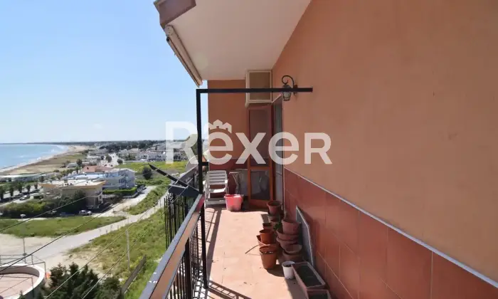 Rexer-Manfredonia-Trilocale-luminoso-con-box-e-accesso-al-terrazzo-APE-CLASSE-C-Altro