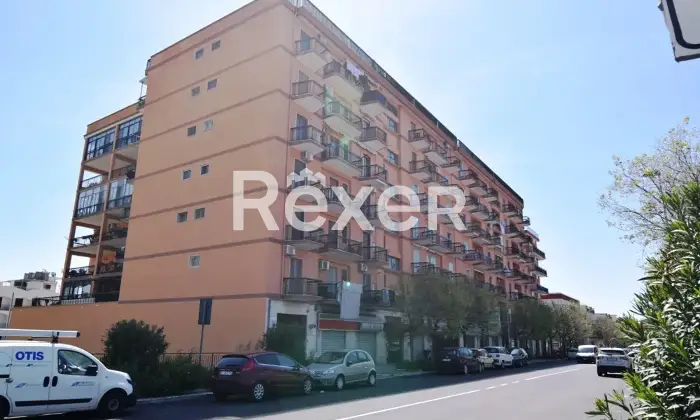 Rexer-Manfredonia-Trilocale-luminoso-con-box-e-accesso-al-terrazzo-APE-CLASSE-C-Altro