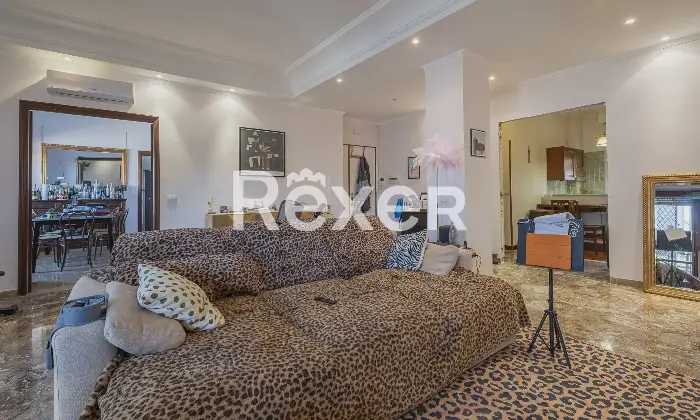 Rexer-Roma-Attico-originariamente-composto-da-due-appartamenti-Altro