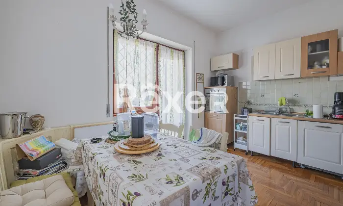 Rexer-Roma-Attico-originariamente-composto-da-due-appartamenti-Altro