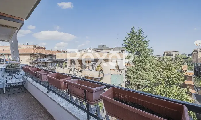 Rexer-Roma-Attico-originariamente-composto-da-due-appartamenti-Altro