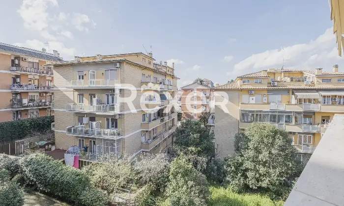 Rexer-Roma-Attico-originariamente-composto-da-due-appartamenti-Altro