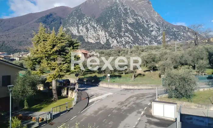 Rexer-Toscolano-Maderno-TRILOCALE-CON-LOGGIA-VISTA-LAGO-E-PISCINA-Altro