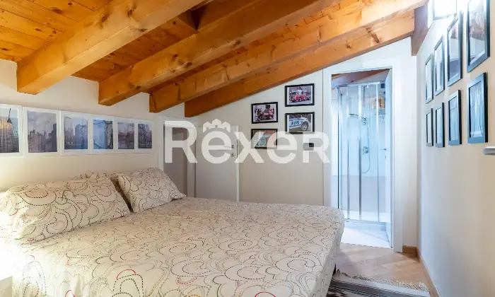 Rexer-Toscolano-Maderno-TRILOCALE-CON-LOGGIA-VISTA-LAGO-E-PISCINA-Altro