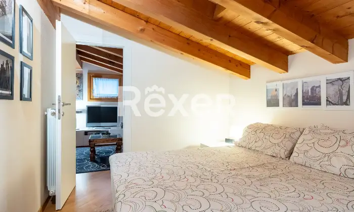 Rexer-Toscolano-Maderno-TRILOCALE-CON-LOGGIA-VISTA-LAGO-E-PISCINA-Altro