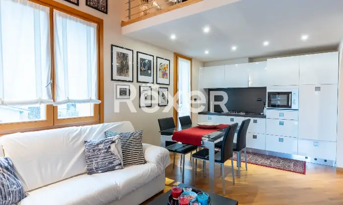 Rexer-Toscolano-Maderno-TRILOCALE-CON-LOGGIA-VISTA-LAGO-E-PISCINA-Altro