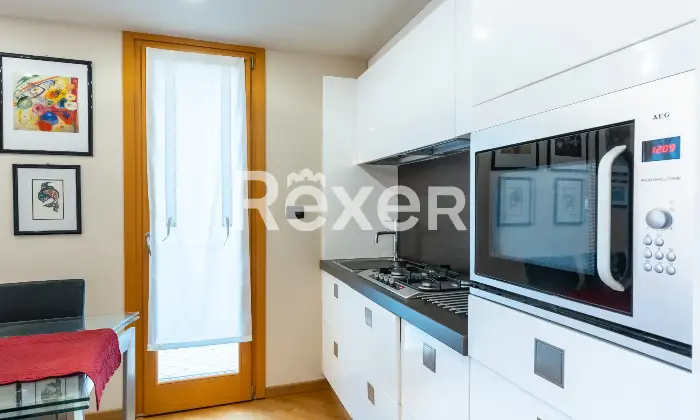 Rexer-Toscolano-Maderno-TRILOCALE-CON-LOGGIA-VISTA-LAGO-E-PISCINA-Altro