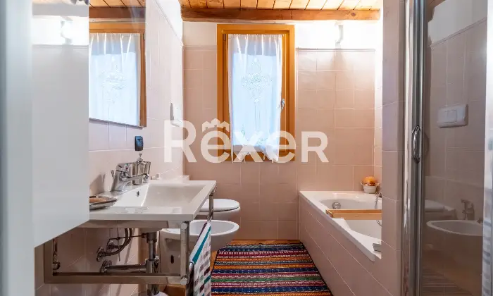 Rexer-Toscolano-Maderno-TRILOCALE-CON-LOGGIA-VISTA-LAGO-E-PISCINA-Altro