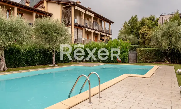 Rexer-Toscolano-Maderno-TRILOCALE-CON-LOGGIA-VISTA-LAGO-E-PISCINA-Altro